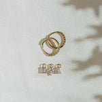 Ohrring Anhänger aus Gold mit Lab Grown Diamanten und Gold Hoops.